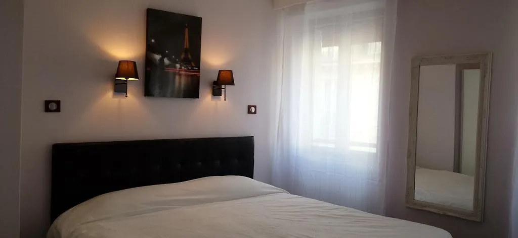 Hotel Monceau 2*