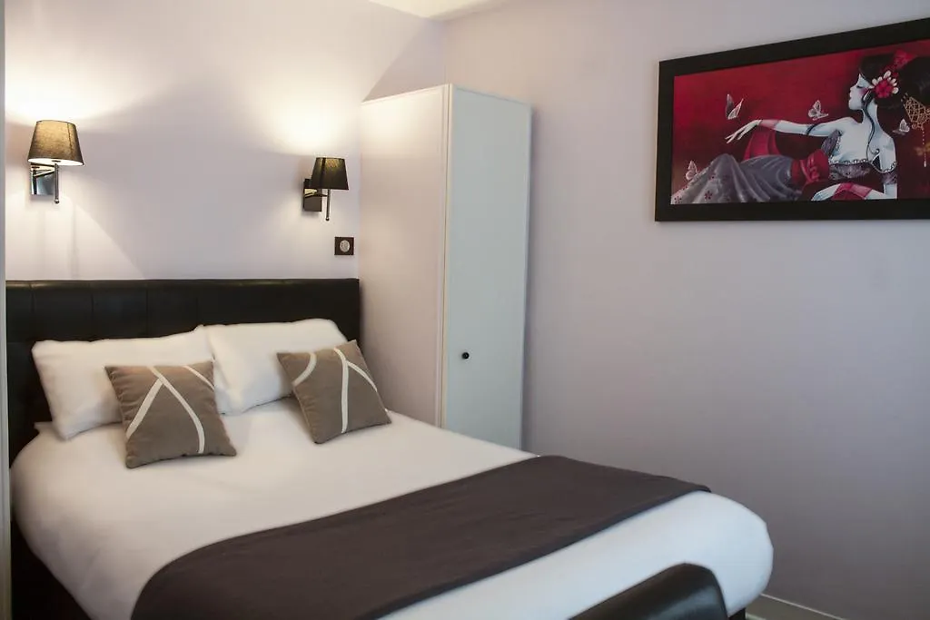 Monceau Hotel 2*